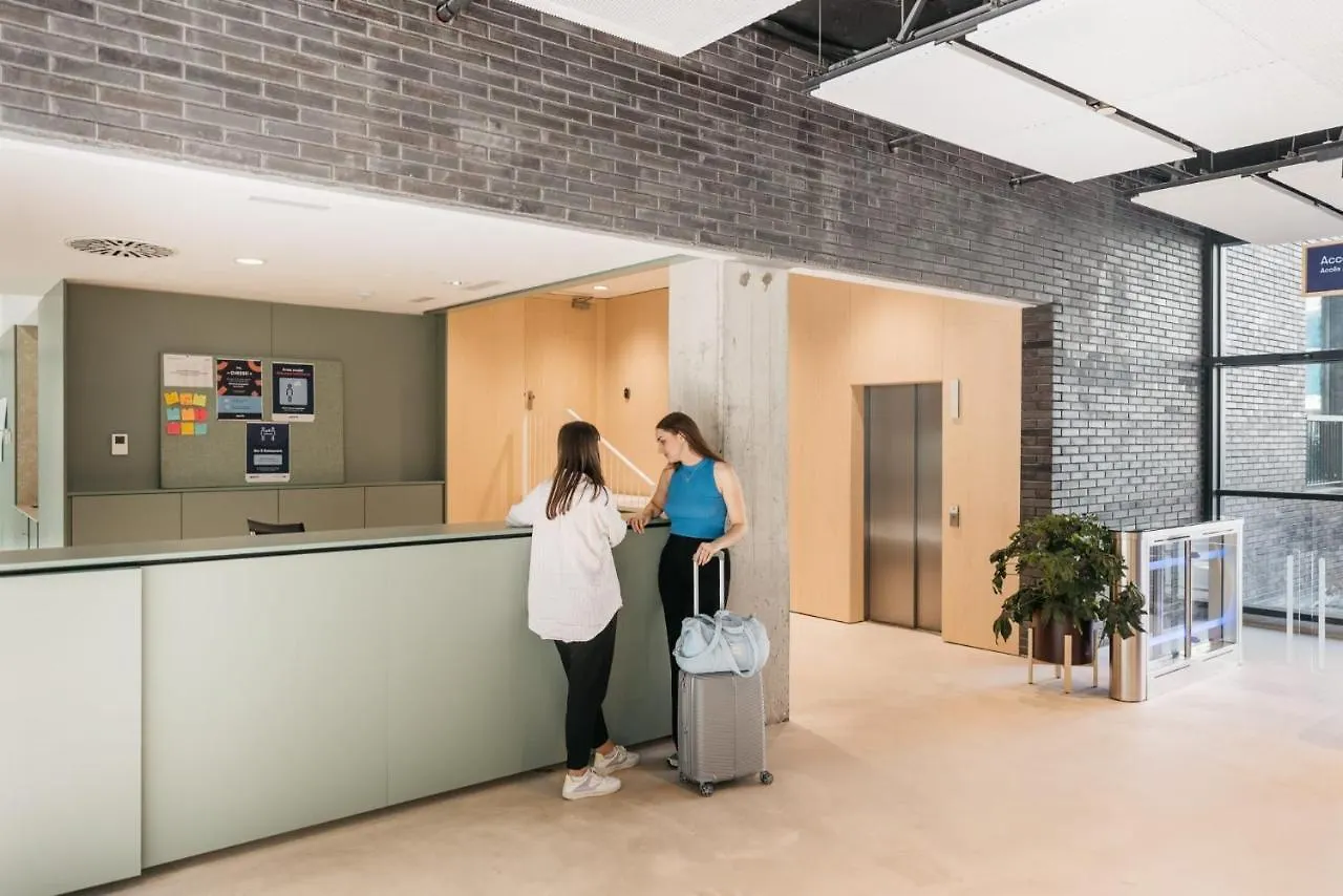 For Students Studying In Barcelona Only - Stunning Spacious Studios And Private Rooms At Pallars Student Accommodation 0*,  西班牙
