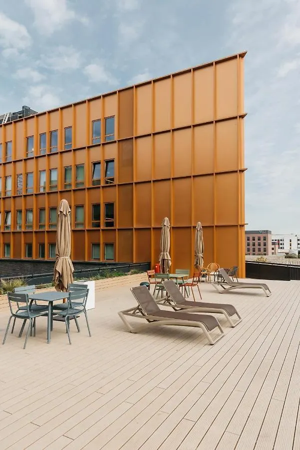 Apartamento For Students Studying In Barcelona Only - Stunning Spacious Studios And Private Rooms At Pallars Student Accommodation