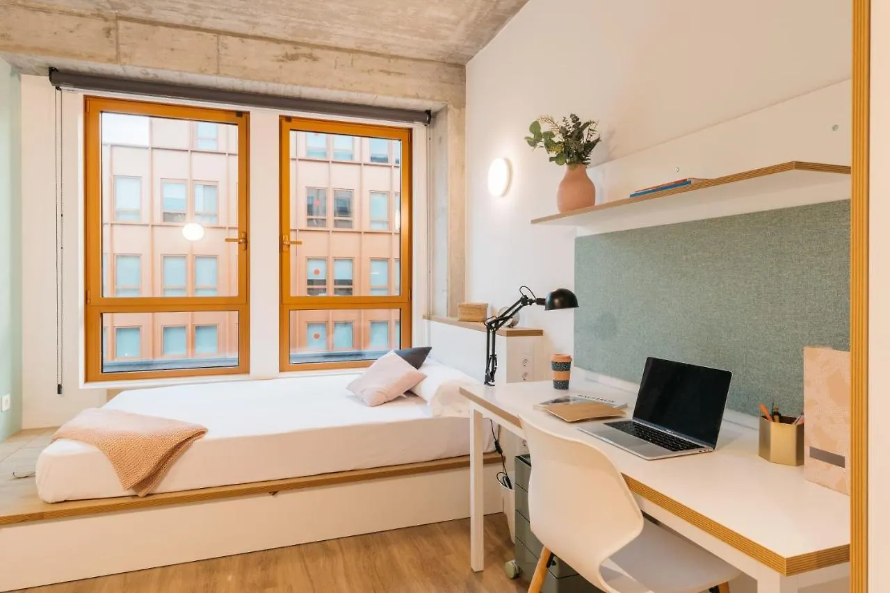 For Students Studying In Barcelona Only - Stunning Spacious Studios And Private Rooms At Pallars Student Accommodation